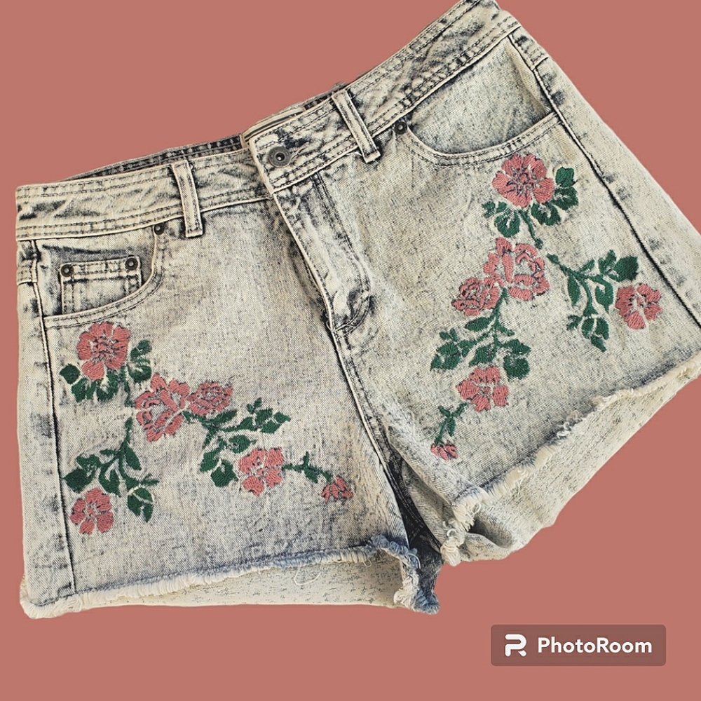 SOLD Bellfield acid wash embroidered floral cut off jean shorts - Picture 1 of 10